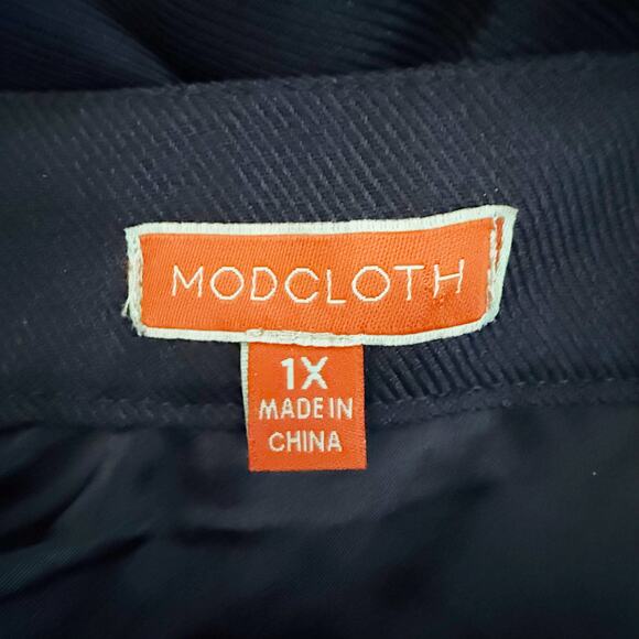 MODCLOTH | Navy Blue Circle Skirt A-Line Rainbow Buttons Plus Size | Size 1X - Picture 7 of 9